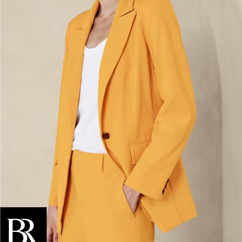 Banana Republic Factory Women's Sculpted Island Glow (Canary Yellow) Blazer.